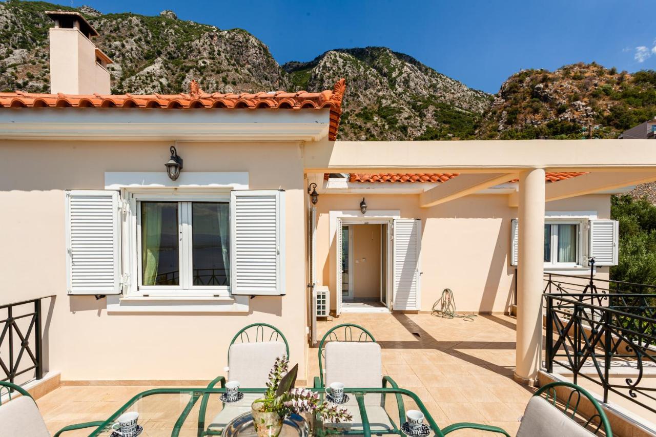Verga Majestic Sunsets - Elegant & Secluded Retreat Kalamata Exterior photo