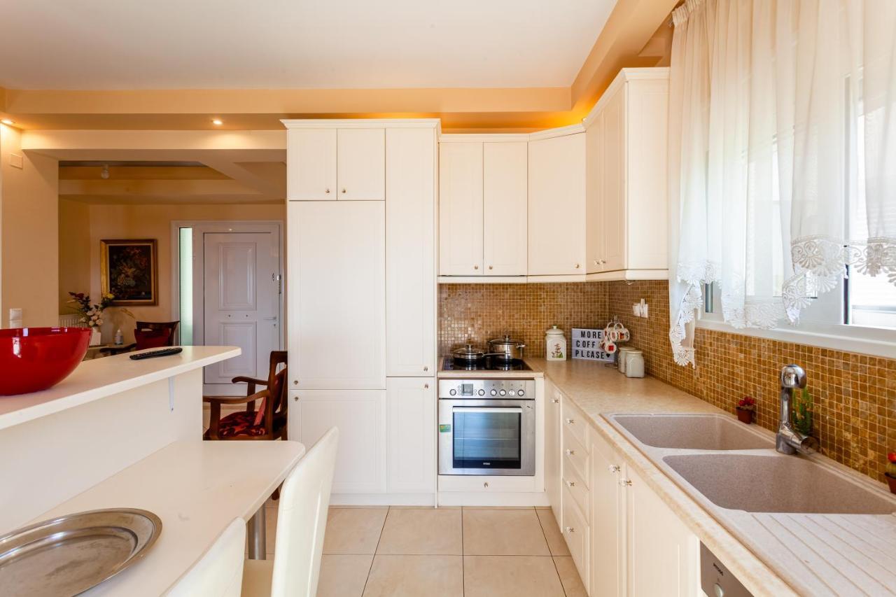Verga Majestic Sunsets - Elegant & Secluded Retreat Kalamata Exterior photo